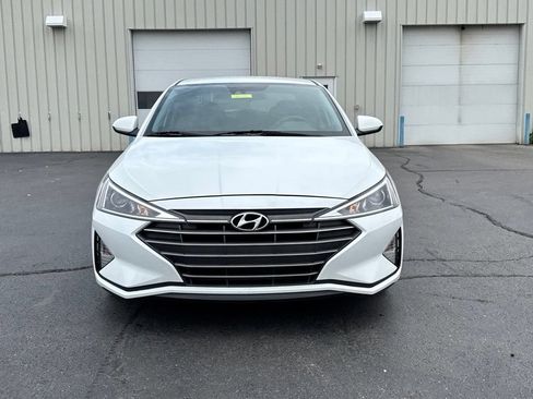 Used 2020 Hyundai Elantra SE w/ Cargo Package (C1) FWD image 2