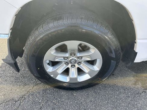 Used 2024 RAM 1500 Laramie image 7