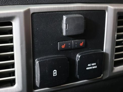 Used 2020 Ford F350 Platinum w/ FX4 Off-Road Package image 32