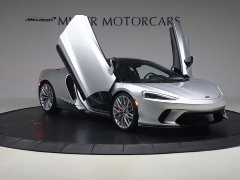Used 2023 McLaren GT RWD image 23