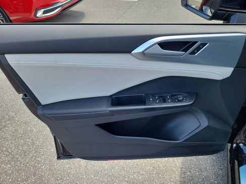 New 2026 Volkswagen Taos SE AWD/4WD image 14