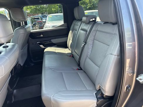 Used 2025 Toyota Tundra Limited AWD/4WD image 35