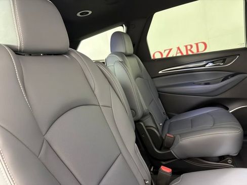 Used 2023 Buick Enclave Premium w/ Experience Buick Package FWD image 18