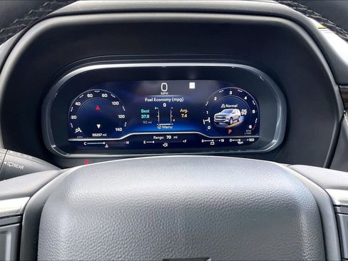 Used 2023 Chevrolet Suburban Premier AWD/4WD image 20