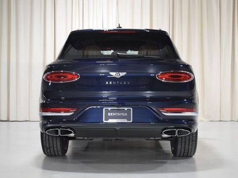 New 2026 Bentley Bentayga AWD/4WD image 14