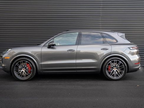 New 2026 Porsche Cayenne S AWD/4WD image 2