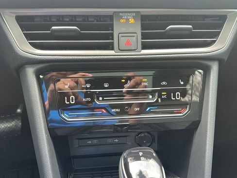 New 2026 Volkswagen Taos SE image 22