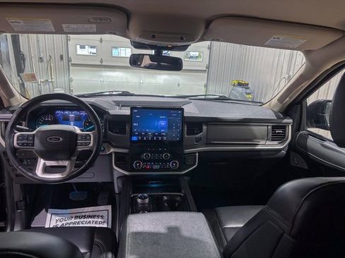 Used 2024 Ford Expedition XLT image 19