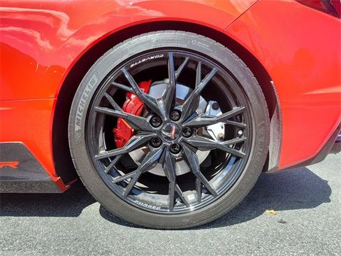 Used 2023 Chevrolet Corvette Stingray Premium Conv w/ Z51 Performance Package image 7