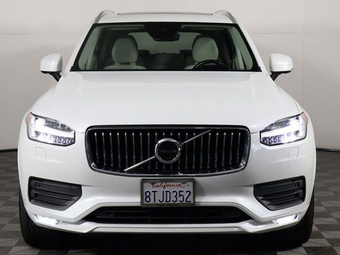 Used 2021 Volvo XC90 T5 Momentum image 2
