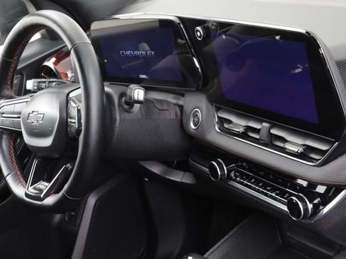 Used 2025 Chevrolet Equinox RS w/ Safety and Technology Package FWD image 24