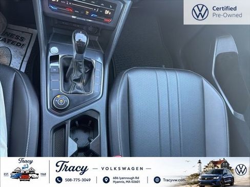 Certified 2023 Volkswagen Tiguan SE w/ Panoramic Sunroof Package AWD/4WD image 16