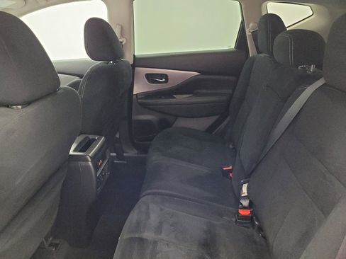 Used 2019 Nissan Murano S image 18
