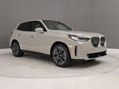 New 2026 BMW X3 xDrive30 w/ Premium Package image 5