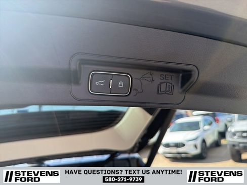 Used 2025 Ford Explorer Active w/ Active Comfort Package RWD image 42