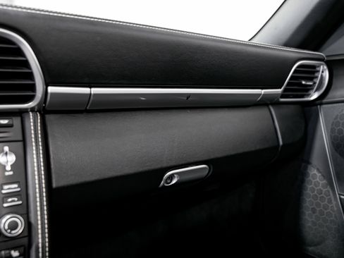 Used 2011 Porsche 911 Turbo S image 16