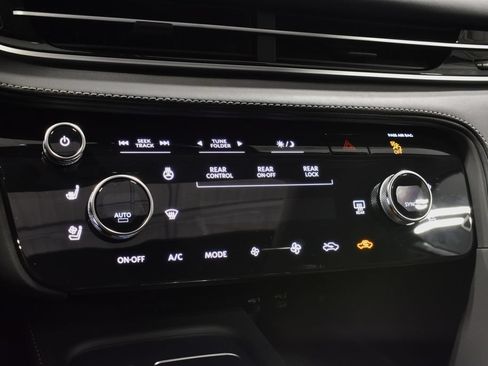 Certified 2026 INFINITI QX60 Luxe w/ Family Package AWD/4WD image 25