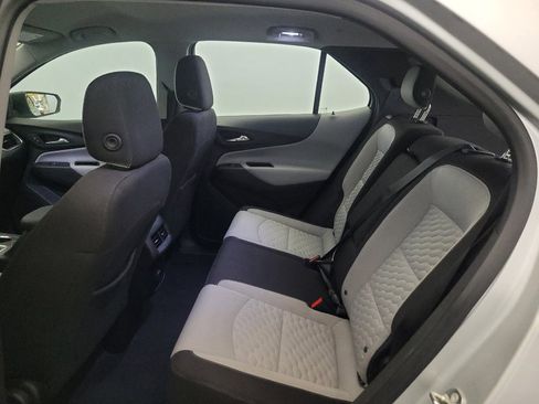 Used 2018 Chevrolet Equinox LS AWD/4WD image 18