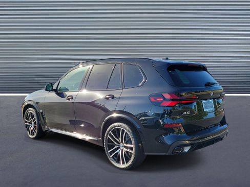 New 2026 BMW X5 xDrive40i w/ M Sport Package AWD/4WD image 4