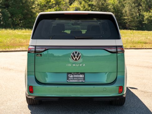 Used 2025 Volkswagen ID. Buzz 1st Edition w/ Cupholders Package RWD image 8