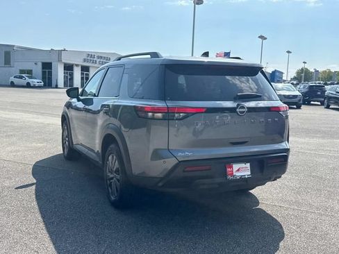 Used 2026 Nissan Pathfinder SV AWD/4WD image 6