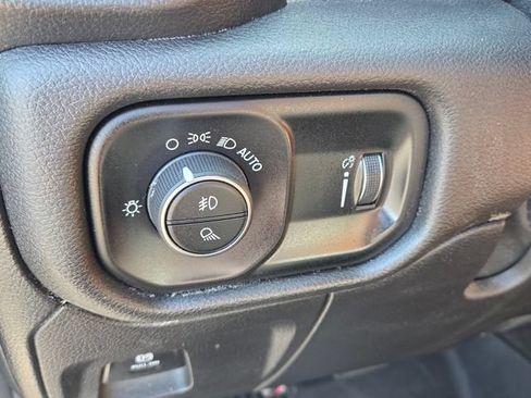 Used 2021 RAM 1500 Big Horn RWD image 26