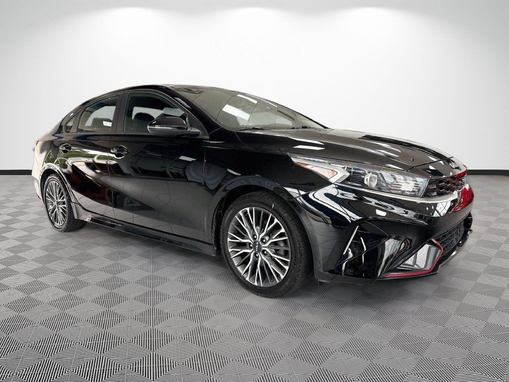 Used 2023 Kia Forte GT-Line FWD image 3