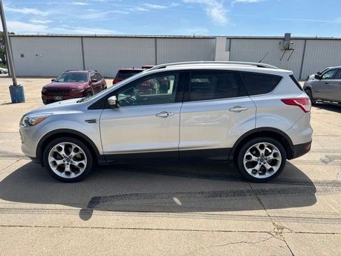 Used 2016 Ford Escape Titanium w/ Equipment Group 301A FWD image 5