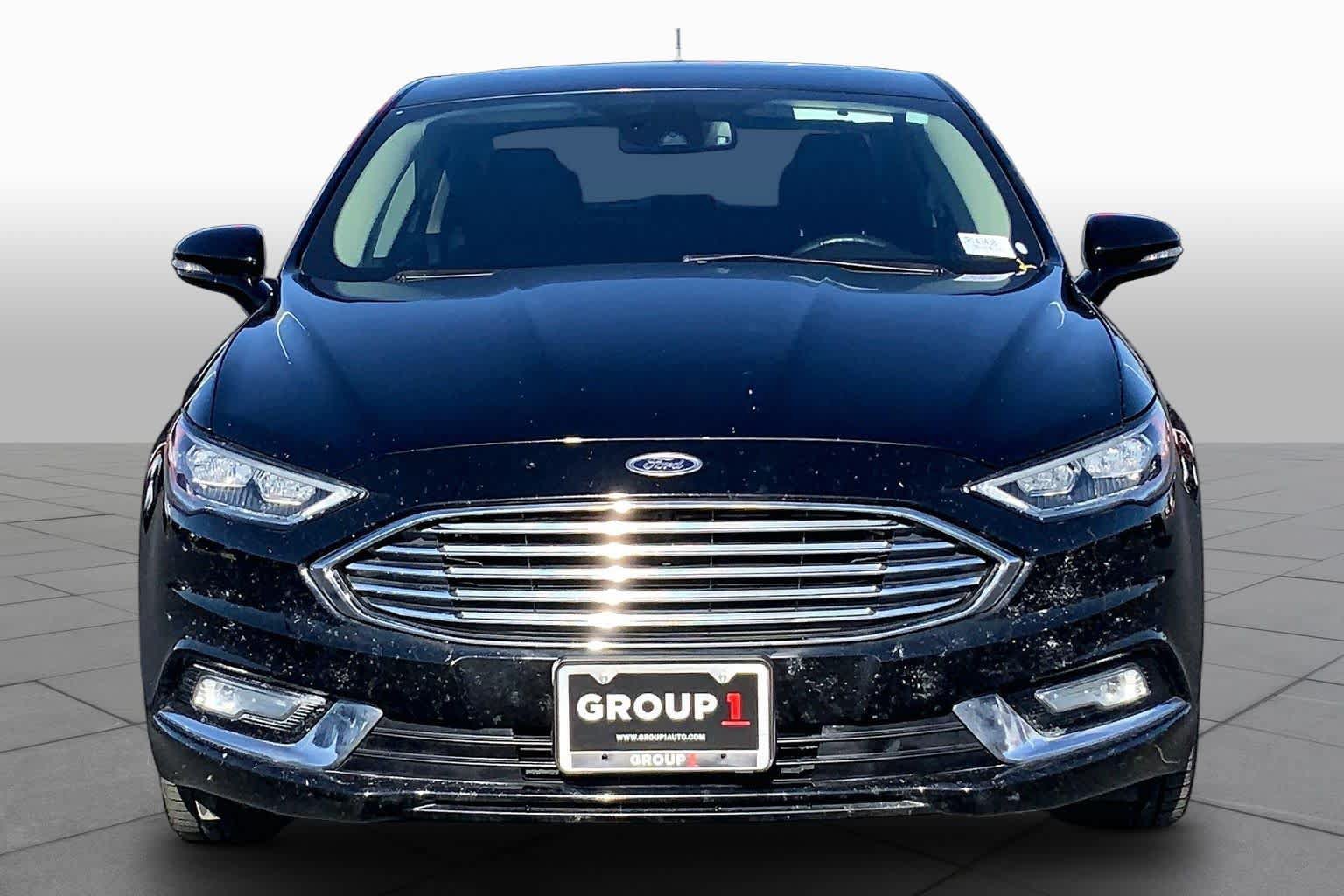 Used 2018 Ford Fusion Titanium AWD/4WD image 4