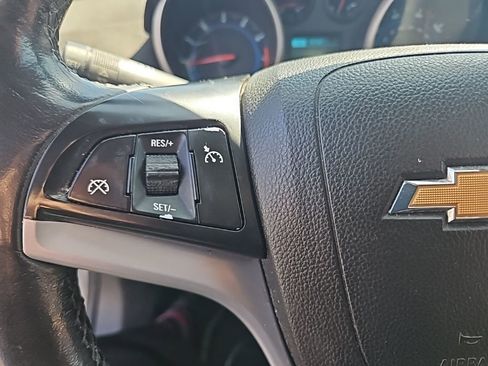 Used 2014 Chevrolet Cruze LT image 13