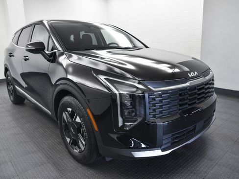 New 2026 Kia Sportage LX image 1