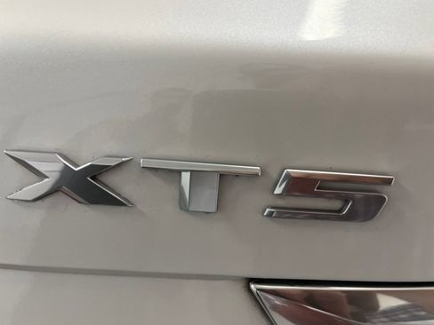 Certified 2023 Cadillac XT5 Premium Luxury AWD/4WD image 25