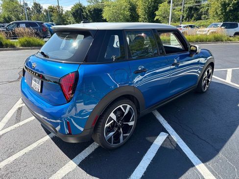 Certified 2025 MINI Cooper S FWD image 5