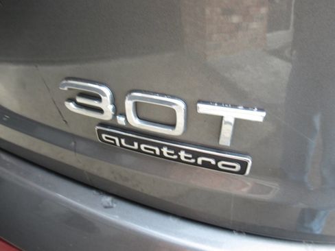 Used 2017 Audi Q7 3.0T Premium Plus image 11