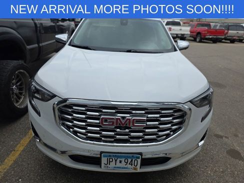 Used 2020 GMC Terrain Denali w/ GMC Pro Grade Package AWD/4WD image 2