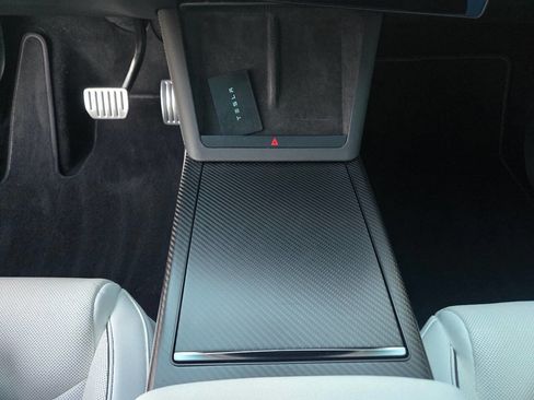 Used 2022 Tesla Model X Plaid image 30