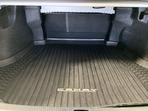 Used 2018 Toyota Camry XSE image 19