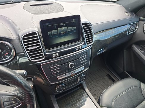 Used 2017 Mercedes-Benz GLS 450 4MATIC image 29