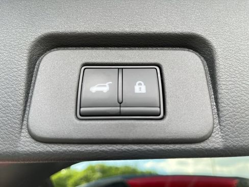 Used 2026 Nissan Rogue Platinum w/ Platinum Premium Package AWD/4WD image 43