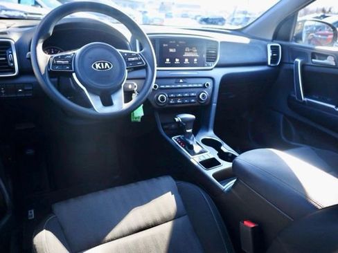 Used 2022 Kia Sportage LX image 6