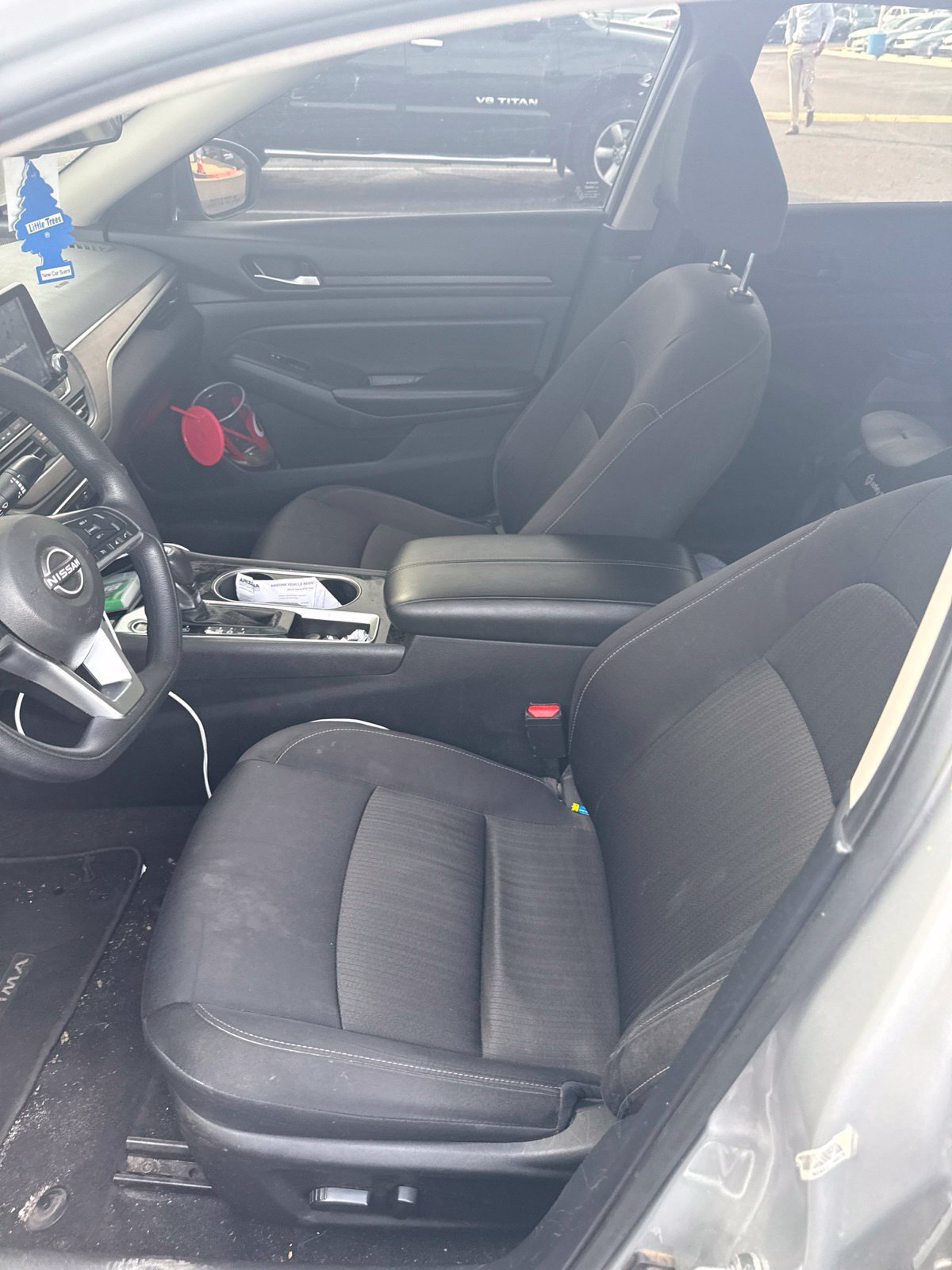Used 2024 Nissan Altima 2.5 SV FWD image 2