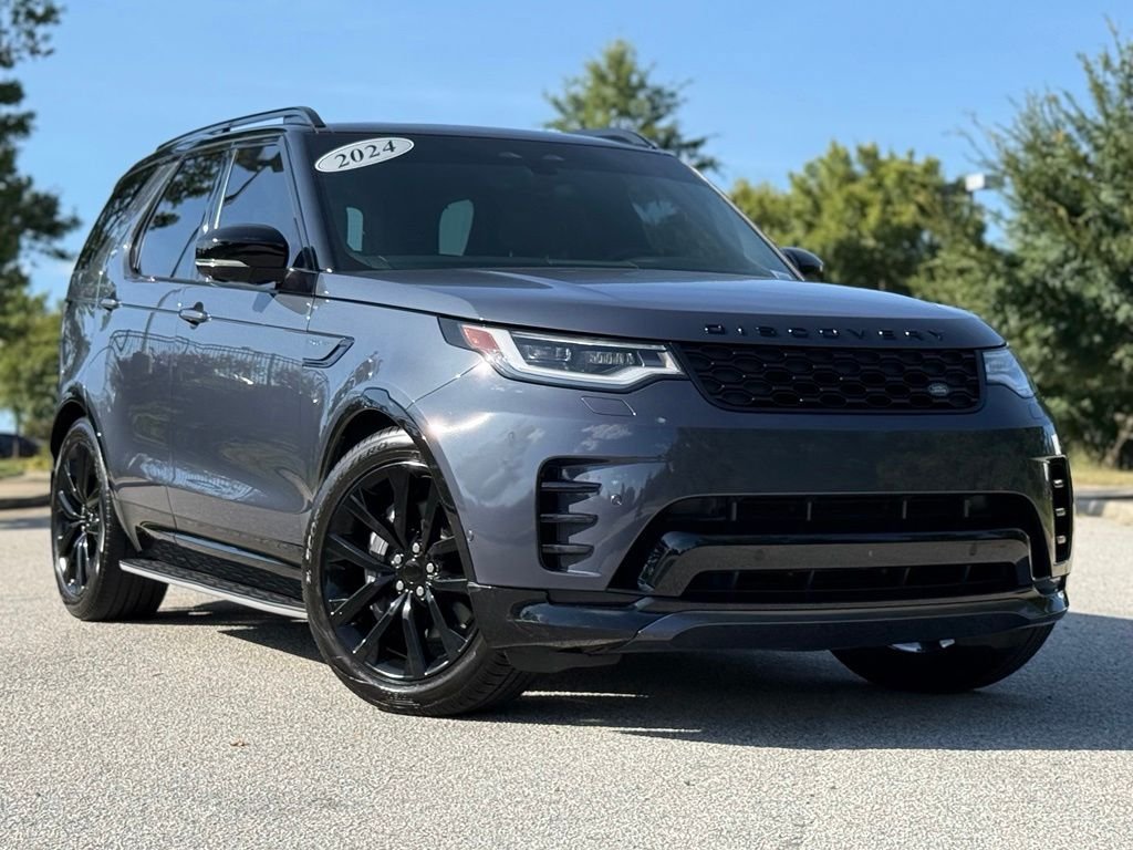 Used 2024 Land Rover Discovery Dynamic SE AWD/4WD image 2