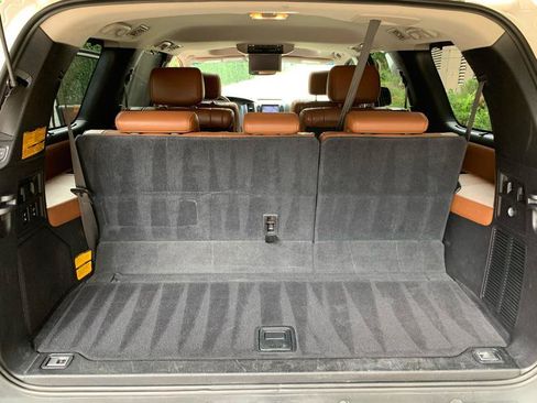 Used 2010 Toyota Sequoia Platinum RWD image 44