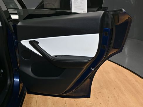 Used 2020 Tesla Model Y Performance image 43