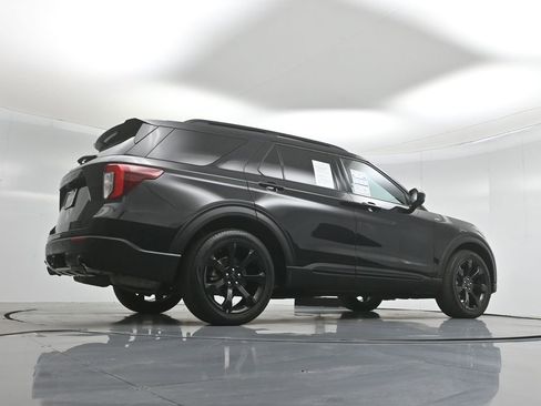 Certified 2022 Ford Explorer ST-Line w/ Class IV Trailer Tow Package image 51