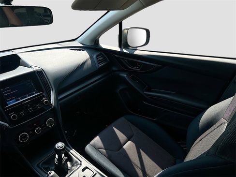 Used 2022 Subaru Crosstrek 2.0i image 23