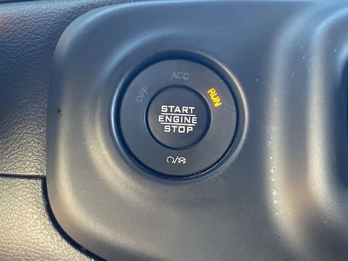 Used 2021 Jeep Gladiator Mojave w/ Safety Group image 29