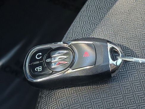 Used 2025 Buick Encore GX Preferred FWD image 21