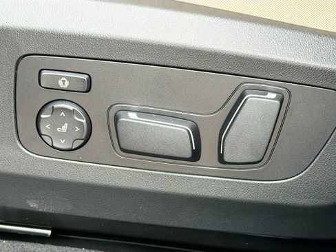 New 2026 BMW X3 xDrive30 w/ Premium Package image 24