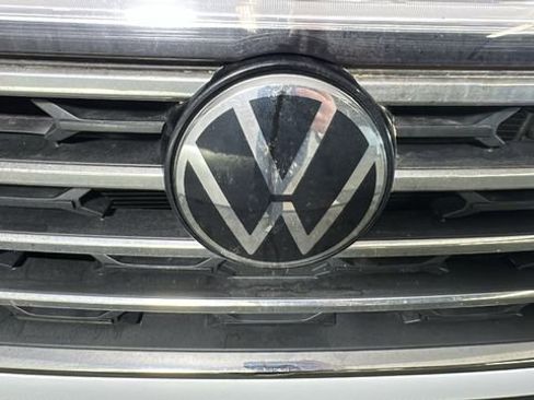 Used 2024 Volkswagen Atlas SE AWD/4WD image 9